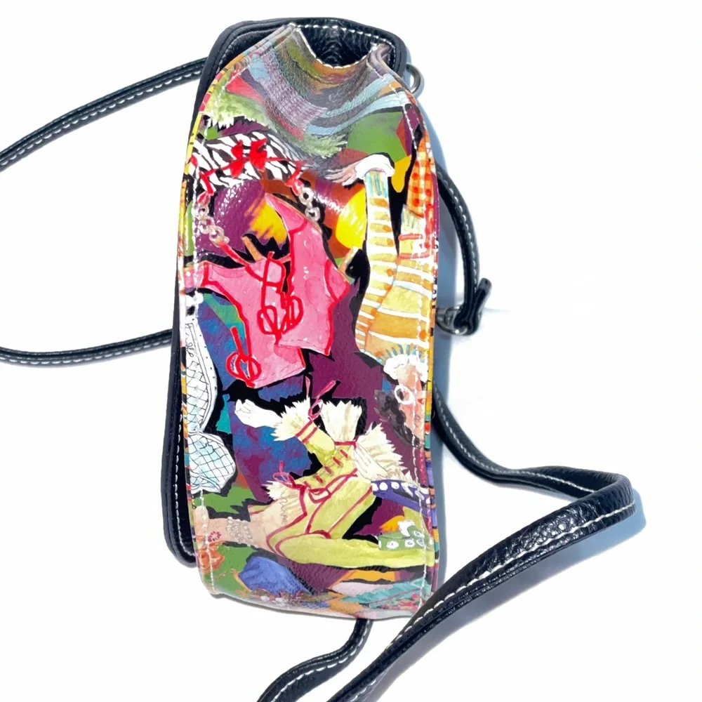 Sydney Love Unique Printed Design Faux Pebbled  Leather Small Crossbody - Picture 9 of 12